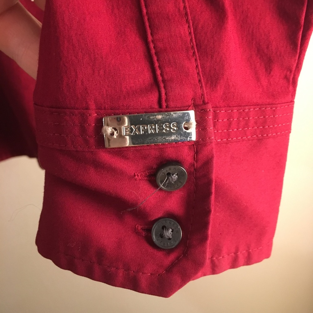 Express Essential Red Shirt - Picture 4 of 8